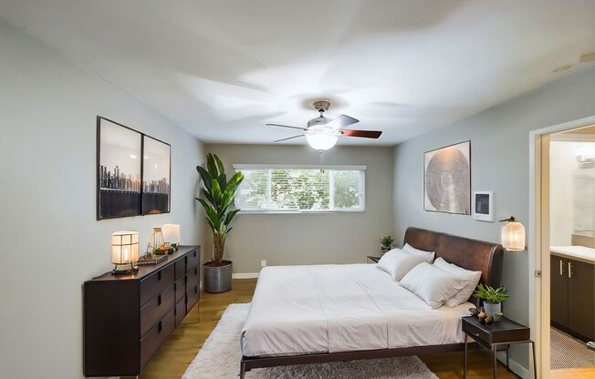 4018 Alabama Street - 2 Bedroom x 1bath - **** 1 month free with 14-month lease.