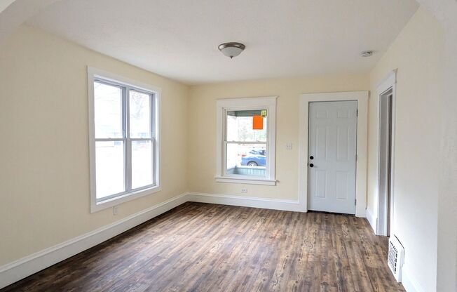 Remodeled 3 bedroom house, 3334