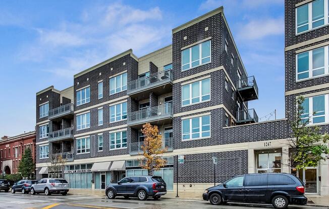 1247 W Madison St 205