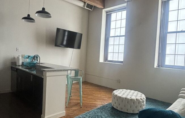 1 bed, 1 bath, 600 sqft, $1,599, Unit 220