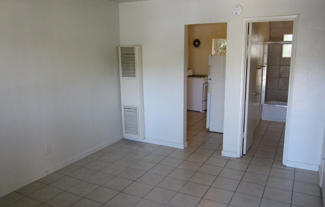 Studio, 1 bath, 254 sqft, $1,695, Unit 1612-4