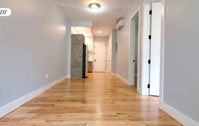 2 beds, 1 bath, $2,775, Unit 2B