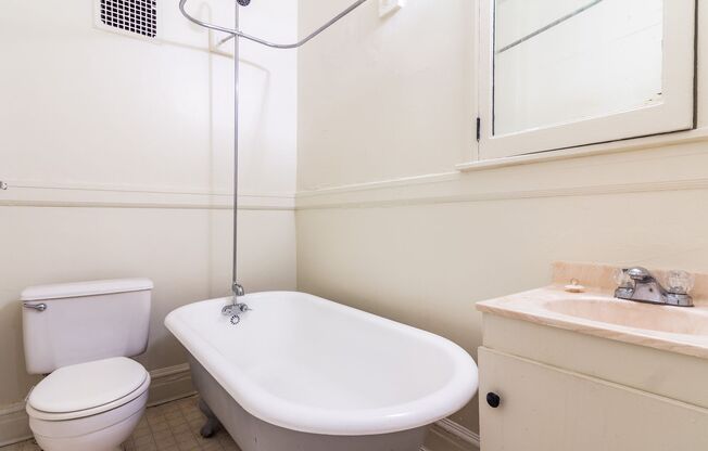 Studio, 1 bath, 332 sqft, $975, Unit 304