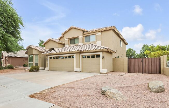 Beautiful Chandler home with pool!