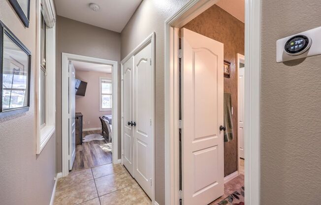 3 beds, 3 baths, $6,995
