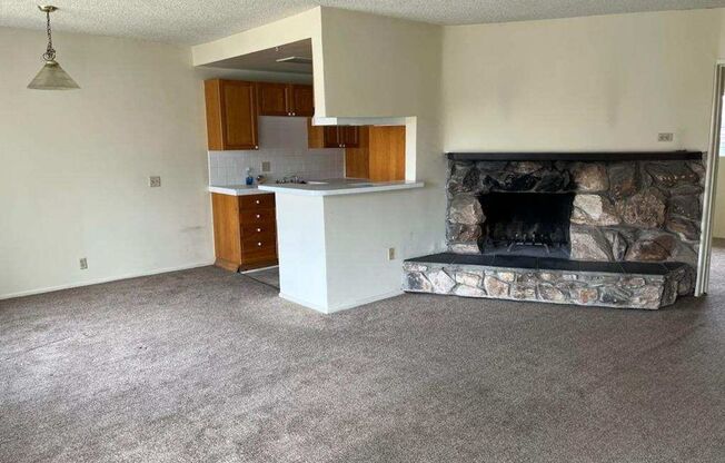 2 beds, 2 baths, $2,250, Unit 23