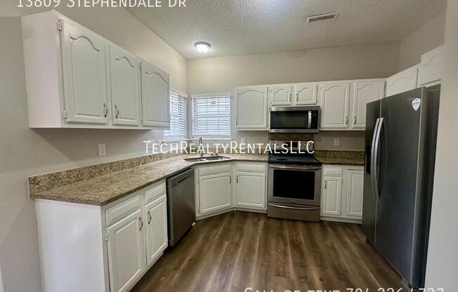 13809 STEPHENDALE DR