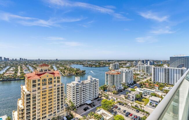Stunning High-Rise Condo with Ocean Views | Prime Beach Location