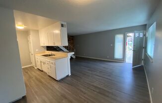 2 beds, 1 bath, $1,595, Unit # 2