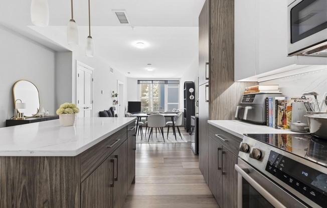 1 bed, 1.5 baths, 926 sqft, $3,975, Unit 309