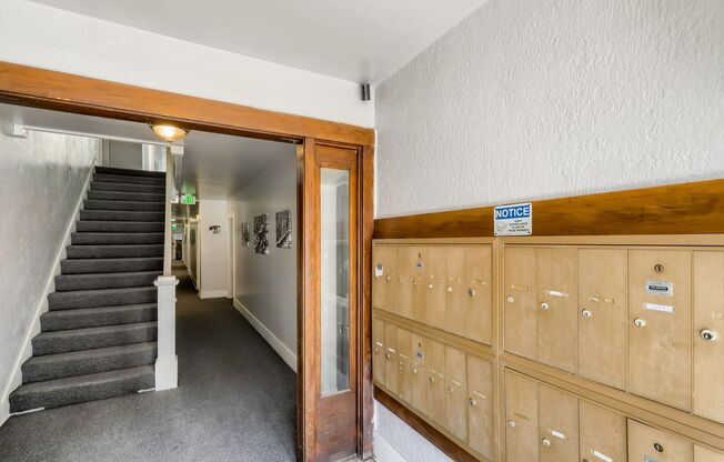 Studio, 1 bath, $825, Unit #G-28