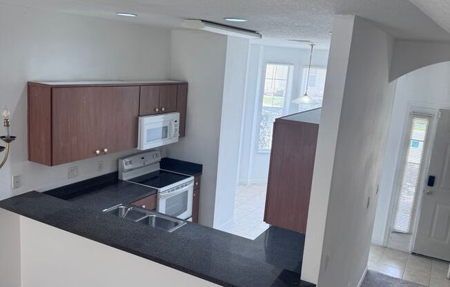 3 beds, 2.5 baths, $1,700