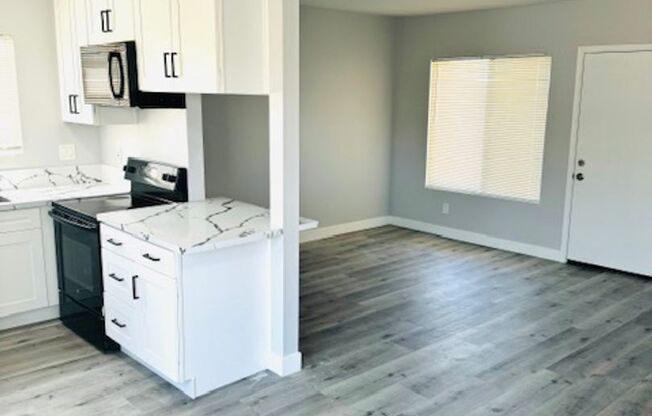 2 beds, 1 bath, $2,400, Unit Unit 6