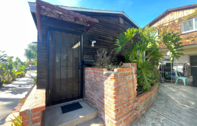 1014 TOURMALINE ST