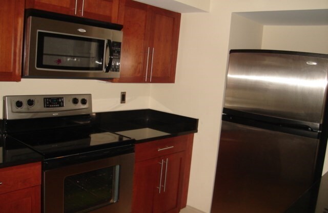 2 beds, 2 baths, 1,093 sqft, $3,700, Unit 906