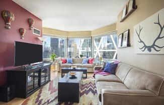 1 bed, 1 bath, 730 sqft, $5,500, Unit 30-D