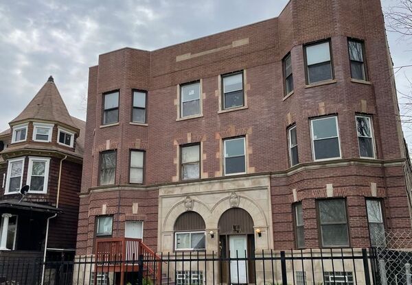 728 N PINE