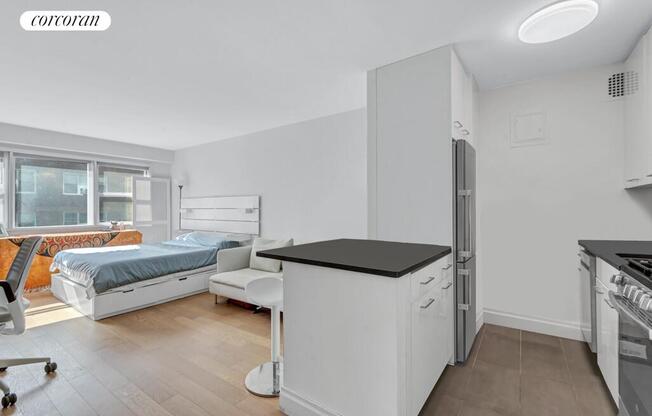 Studio, 1 bath, $3,250, Unit 6E