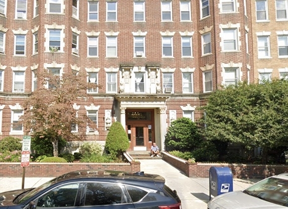 125 PARK DR