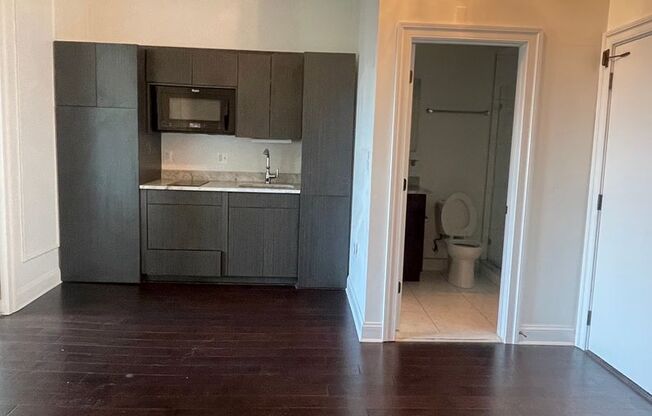 1 bed, 1 bath, 14 sqft, $1,295, Unit 6