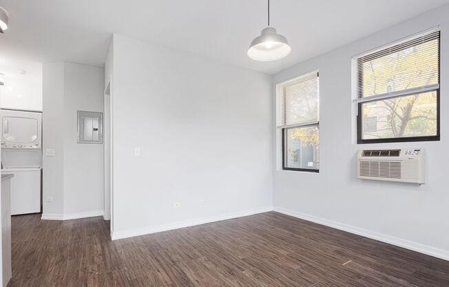 1 bed, 1 bath, 400 sqft, $1,995, Unit 404