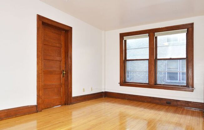 1 bed, 1 bath, 410 sqft, $880, Unit 22 - 17