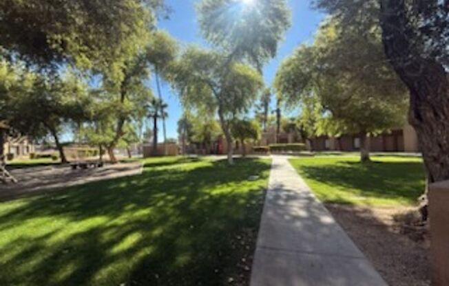 2 beds, 1 bath, 800 sqft, $1,100, Unit CASA-127