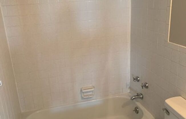 1 bed, 1 bath, 760 sqft, $1,775, Unit SP177