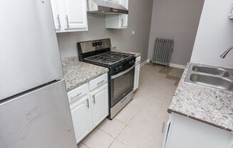 2 beds, 1 bath, $1,686, Unit 2475-1W