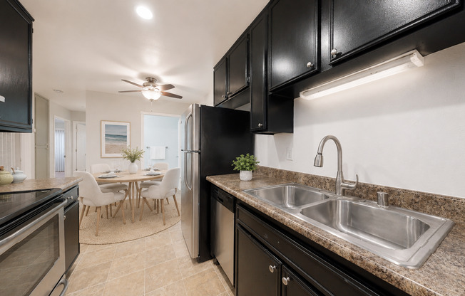 2 beds, 1 bath, 770 sqft, $2,275, Unit 483-02