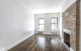 237 E 24 ST