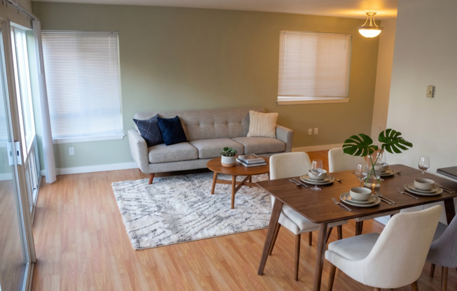 3 beds, 1 bath, $2,895, Unit R-412