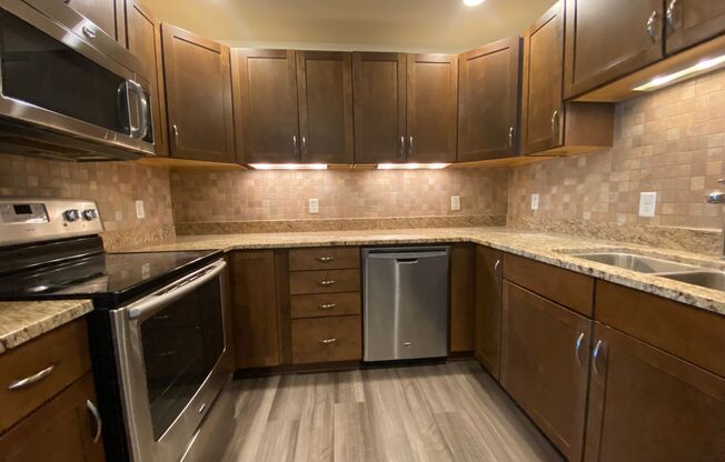 $2,575 | 1 Bedroom, 2 Bathroom Condo | Pet Friendly* | Available for Immediate move-in!