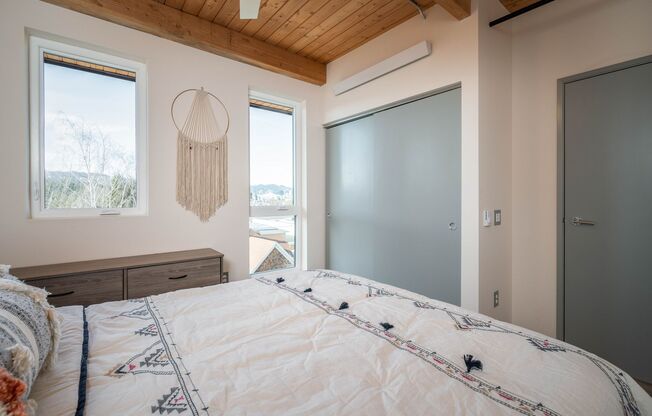 2 beds, 1 bath, 746 sqft, $1,599, Unit 316