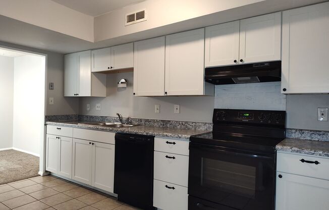 3BD/2BA Townhome in Stonington!