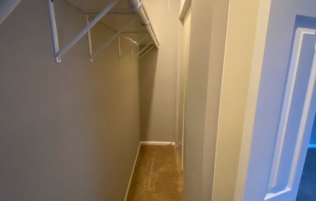 2 beds, 1 bath, 984 sqft, $1,695, Unit 155 118