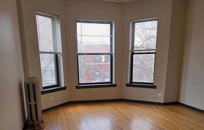 5609 S. Michigan