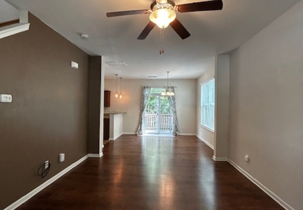 257 CHESTERTON DR