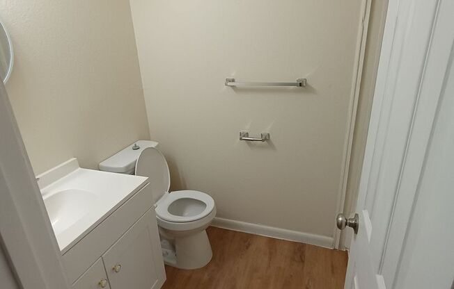 1 bed, 1 bath, 750 sqft, $699, Unit 15