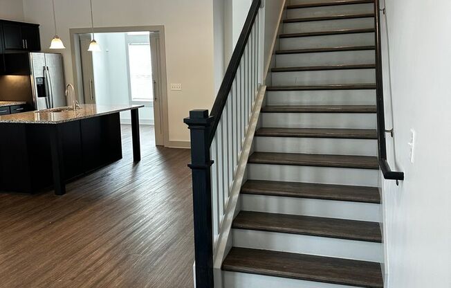 2 beds, 2.5 baths, 1,620 sqft, $3,000