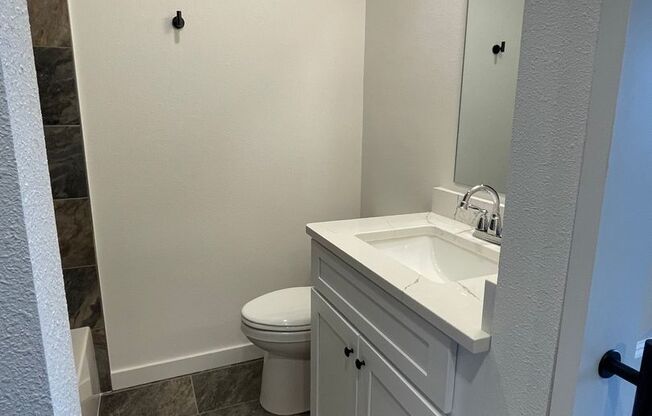 Studio, 1 bath, 288 sqft, $1,225