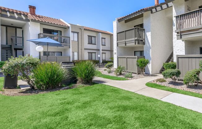 2 beds, 1 bath, 818 sqft, $2,695, Unit 2815-101