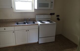 2 beds, 1 bath, $1,099