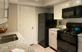 2 beds, 1 bath, 876 sqft, $1,263, Unit 210