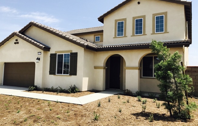 Upgraded Brand new 5 bed home in RiverBend community with spectacular view, Eastvale schools