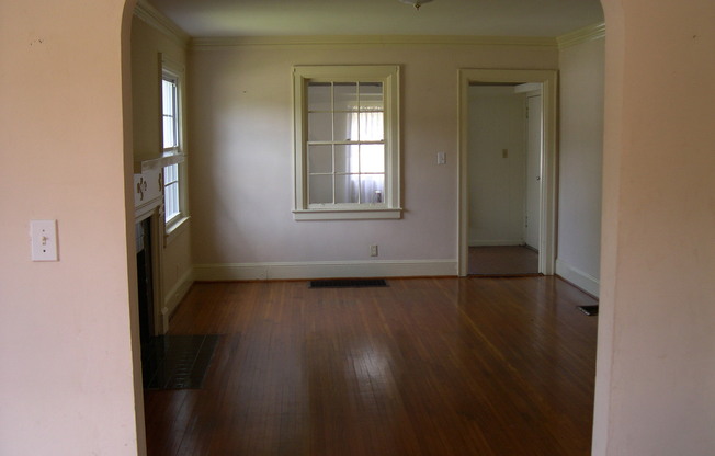 3 beds, 1 bath, $1,850