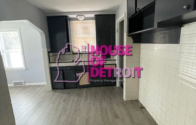 3 beds, 1 bath, $1,200