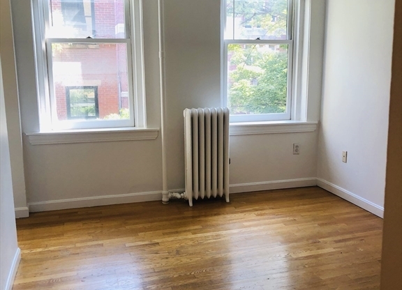17 S RUSSELL ST