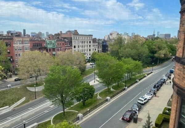1 bed, 1 bath, 581 sqft, $3,500, Unit 5B