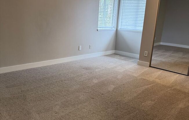 3 beds, 2.5 baths, 1,564 sqft, $2,350, Unit 04-101